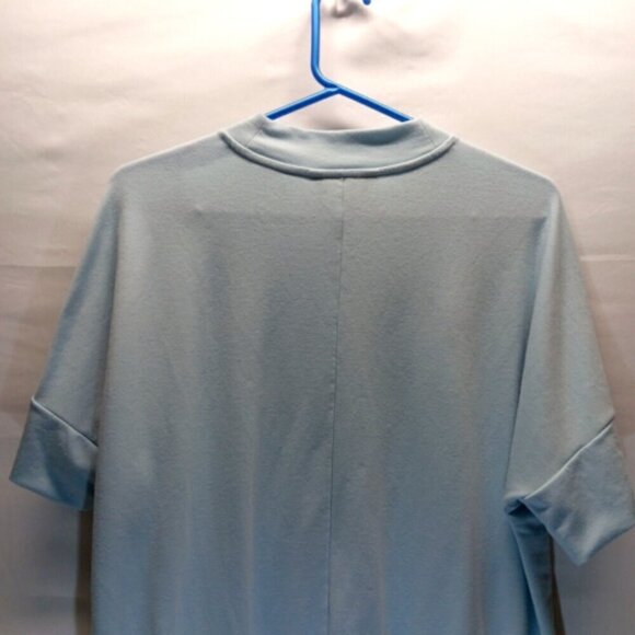 Banana Republic Ladies Medium Over Sized Mock Neck Banded Hem Tee Light Blue GUC - Picture 6 of 9